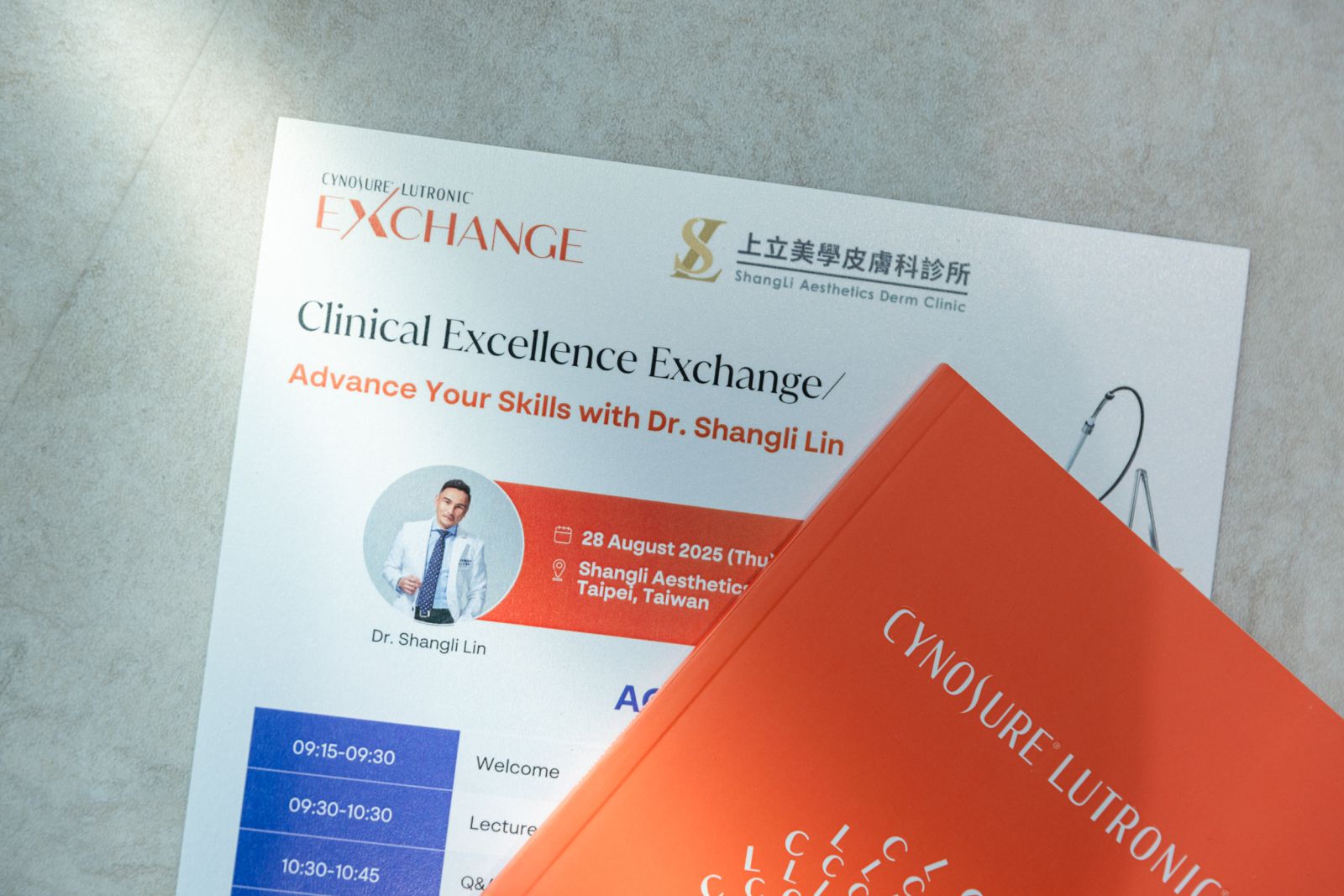 林上立醫師擁有豐富毛孔痘疤治療經驗，亦是 PicoSurePro鉑金皮秒雷射、Potenza無限電波和DermaV青萃光專業級講師。