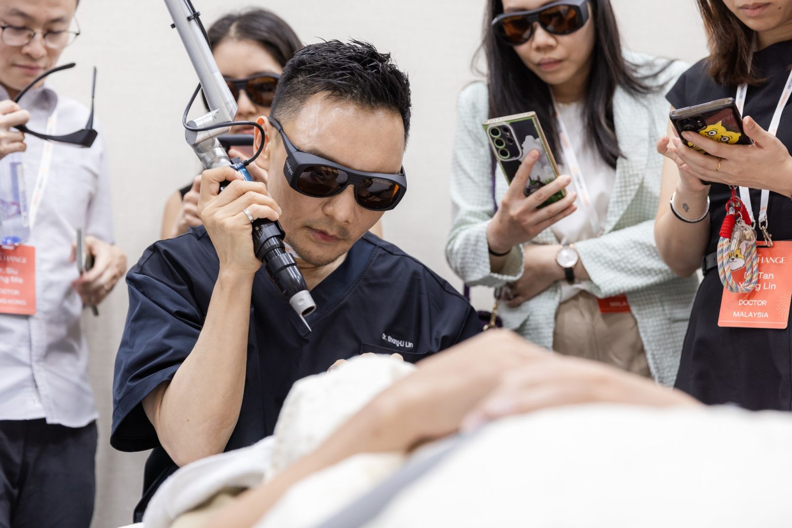 林上立醫師與Cynosure Lutronic原廠合作實體課程